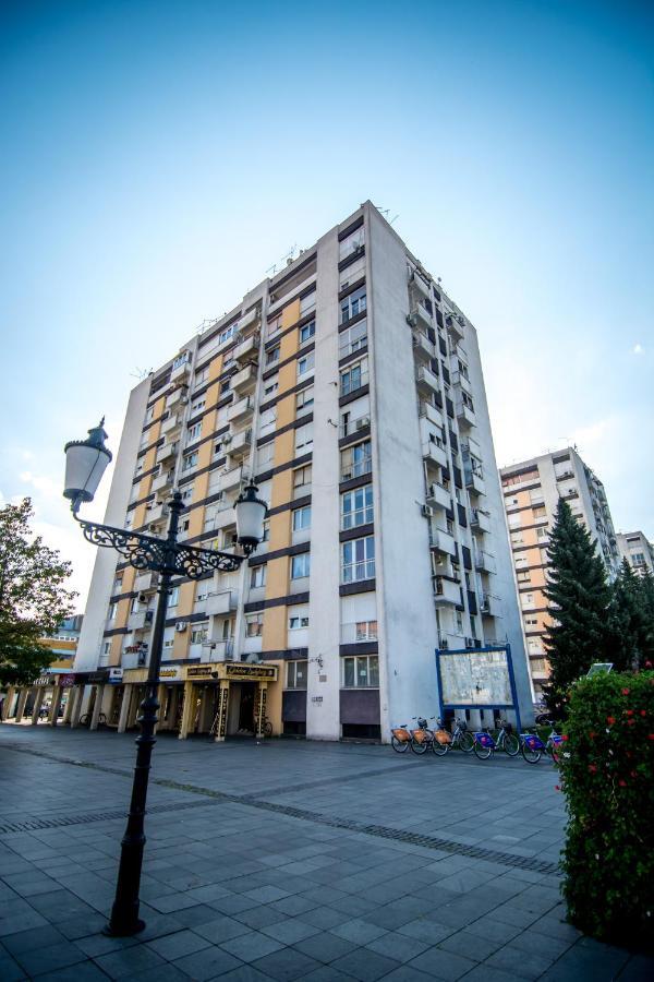 Sky Apartment Slavonski Brod Bagian luar foto