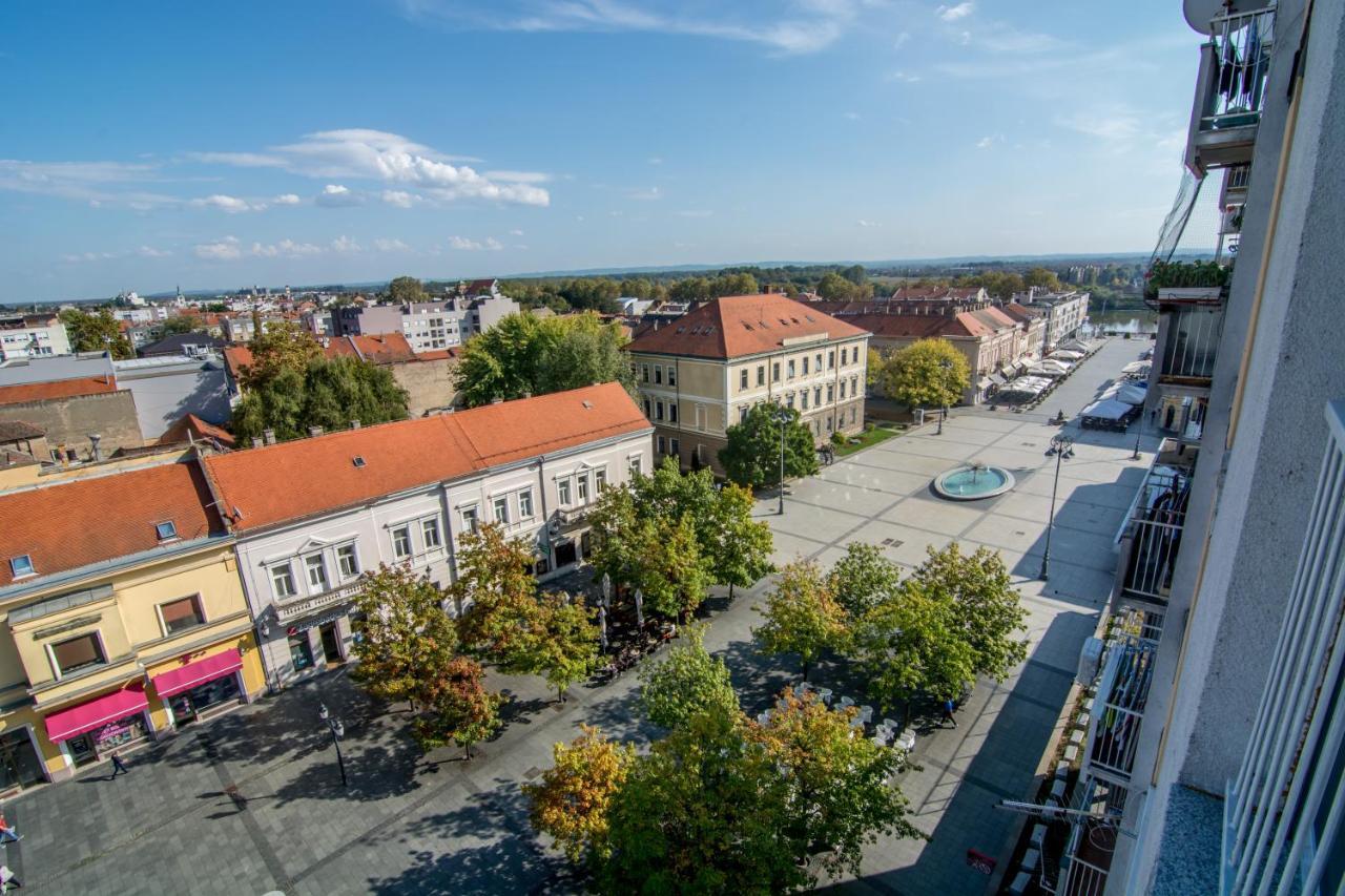 Sky Apartment Slavonski Brod Bagian luar foto