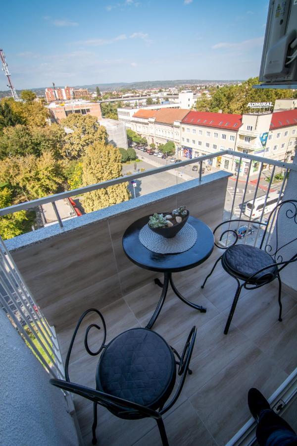 Sky Apartment Slavonski Brod Bagian luar foto