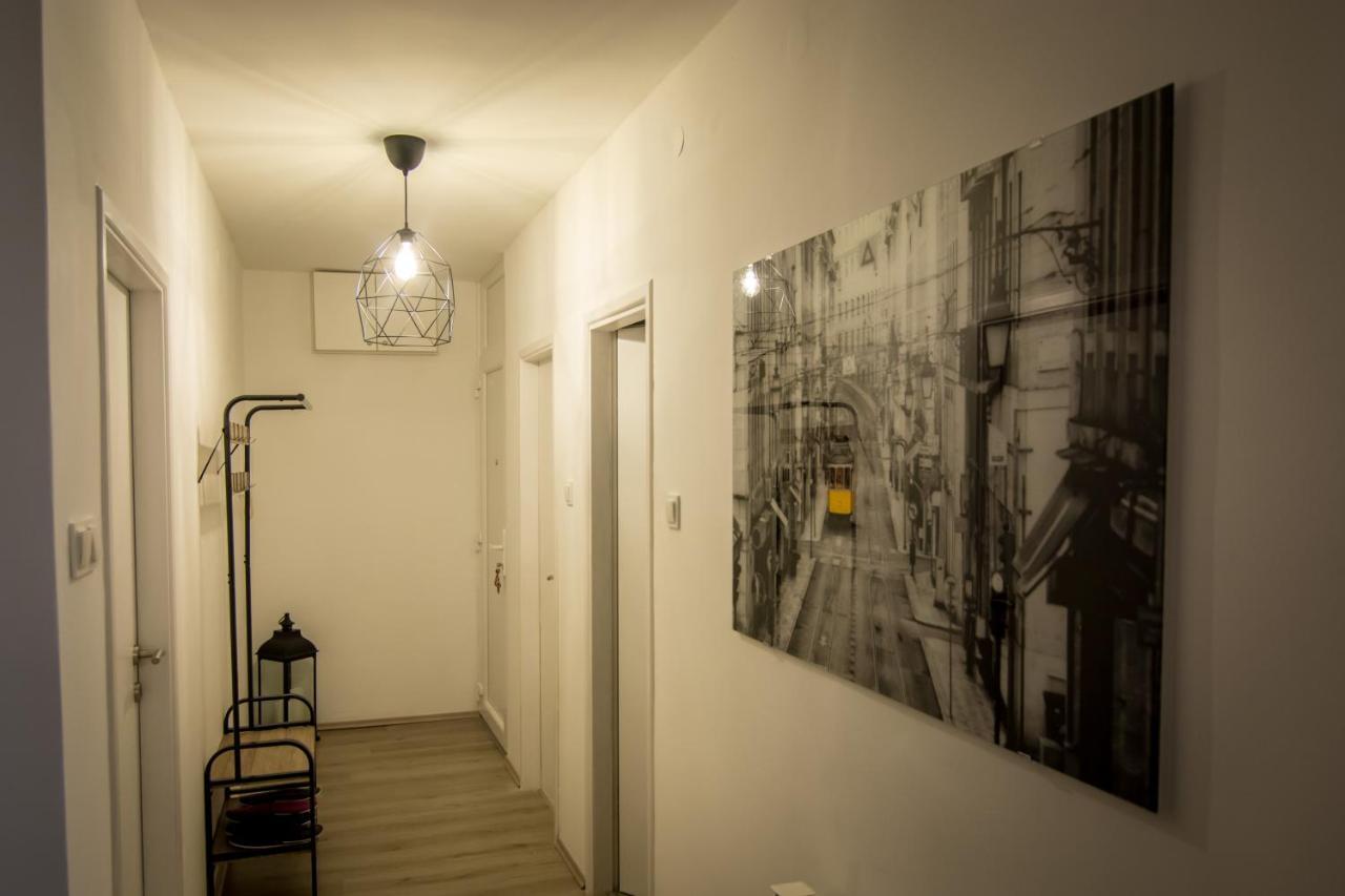 Sky Apartment Slavonski Brod Bagian luar foto